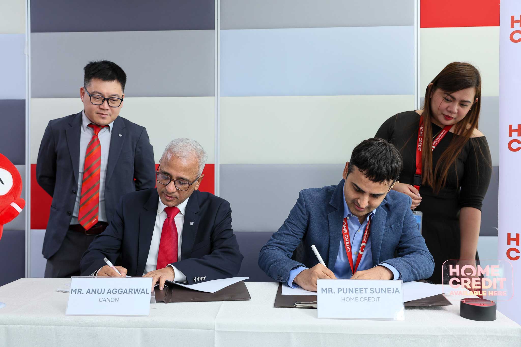 Canon Philippines partners with Home Credit  to offer flexible financing options to Filipinos